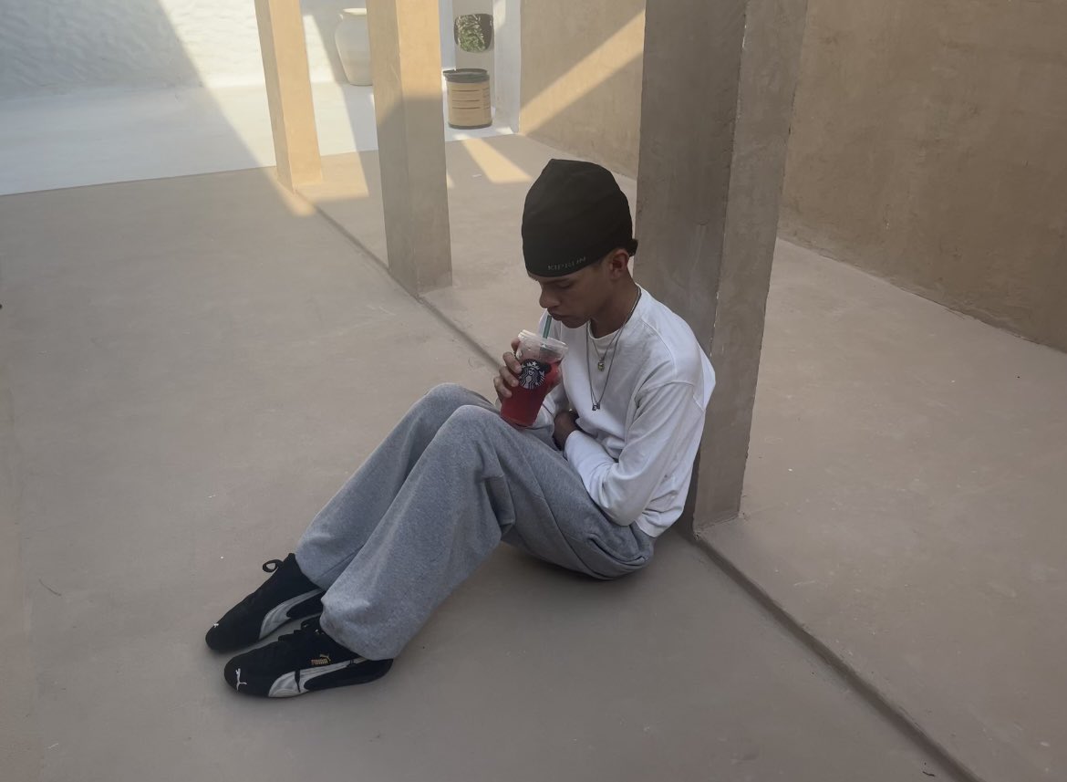 actedboy's tweet image. …🍃