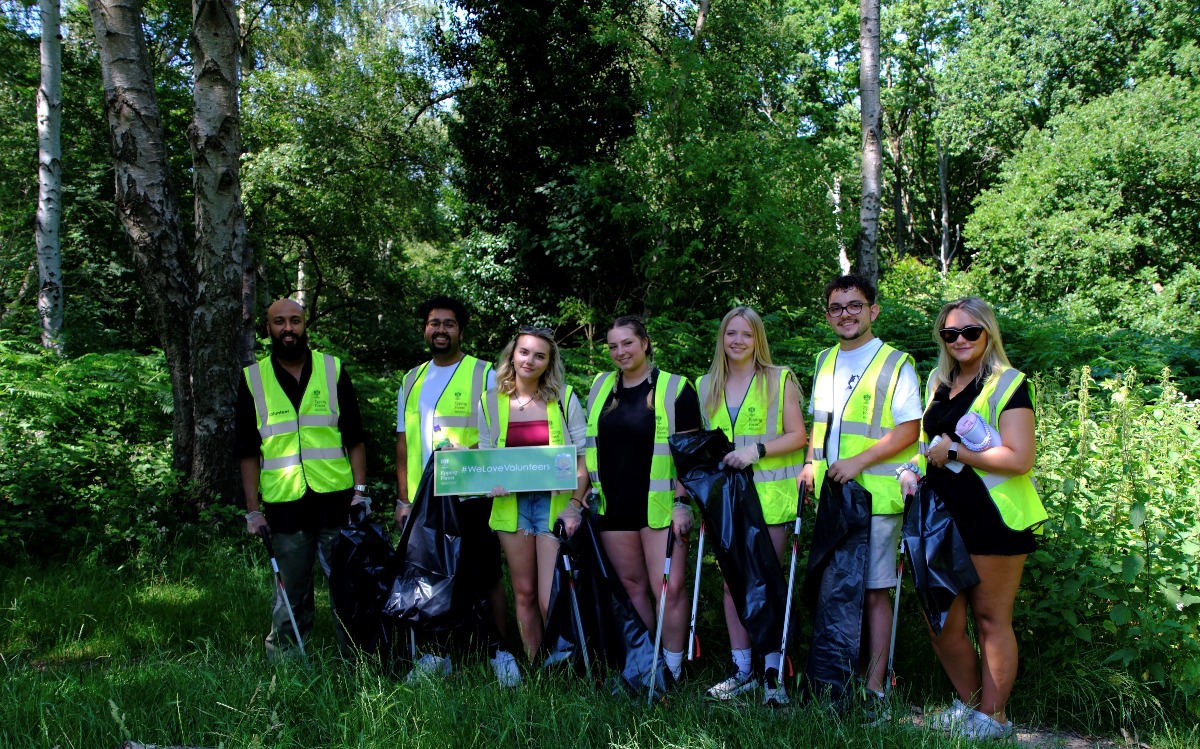 benjmurf's tweet image. 🌳We are excited to launch #EppingForest Corporate Volunteering opportunities!
💚Is your organisation looking for a meaningful way to celebrate together over the festive season, whilst also making a positive environmental impact? 
If so, get in touch⬇️
forms.office.com/pages/response…