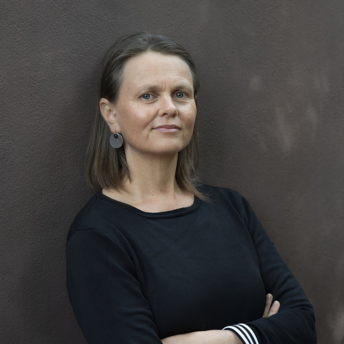 UQscience's tweet image. How can Fiji’s ageing coconut palms improve rural livelihoods in Fiji? At @TropAgAus today, Dr Natalie Jones shares insights from project exploring how transforming senile coconut trees into engineered timber products can support sustainable and equitable rural development.