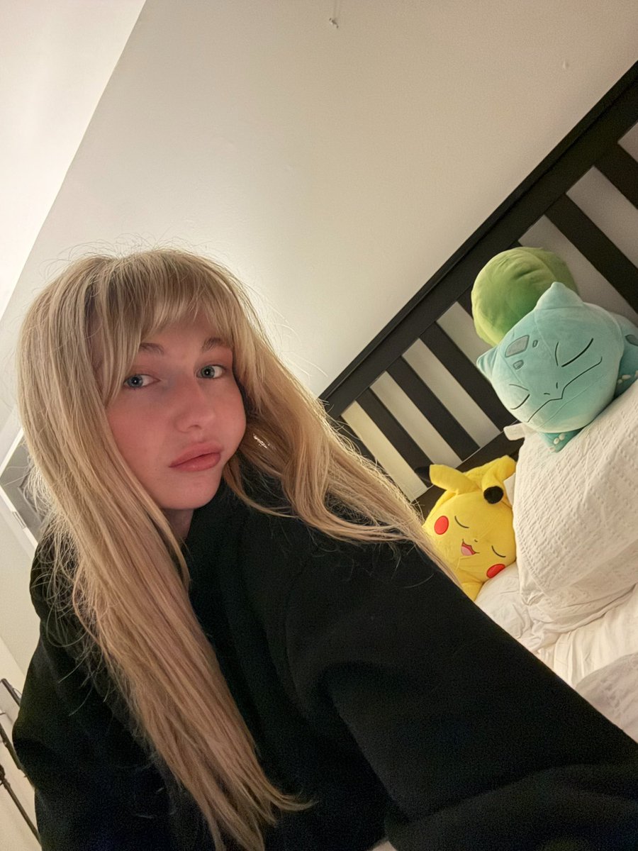 lilybrodi's tweet image. i turned 30 this year 

and i still have absolutely no idea what i’m doing 

any advice