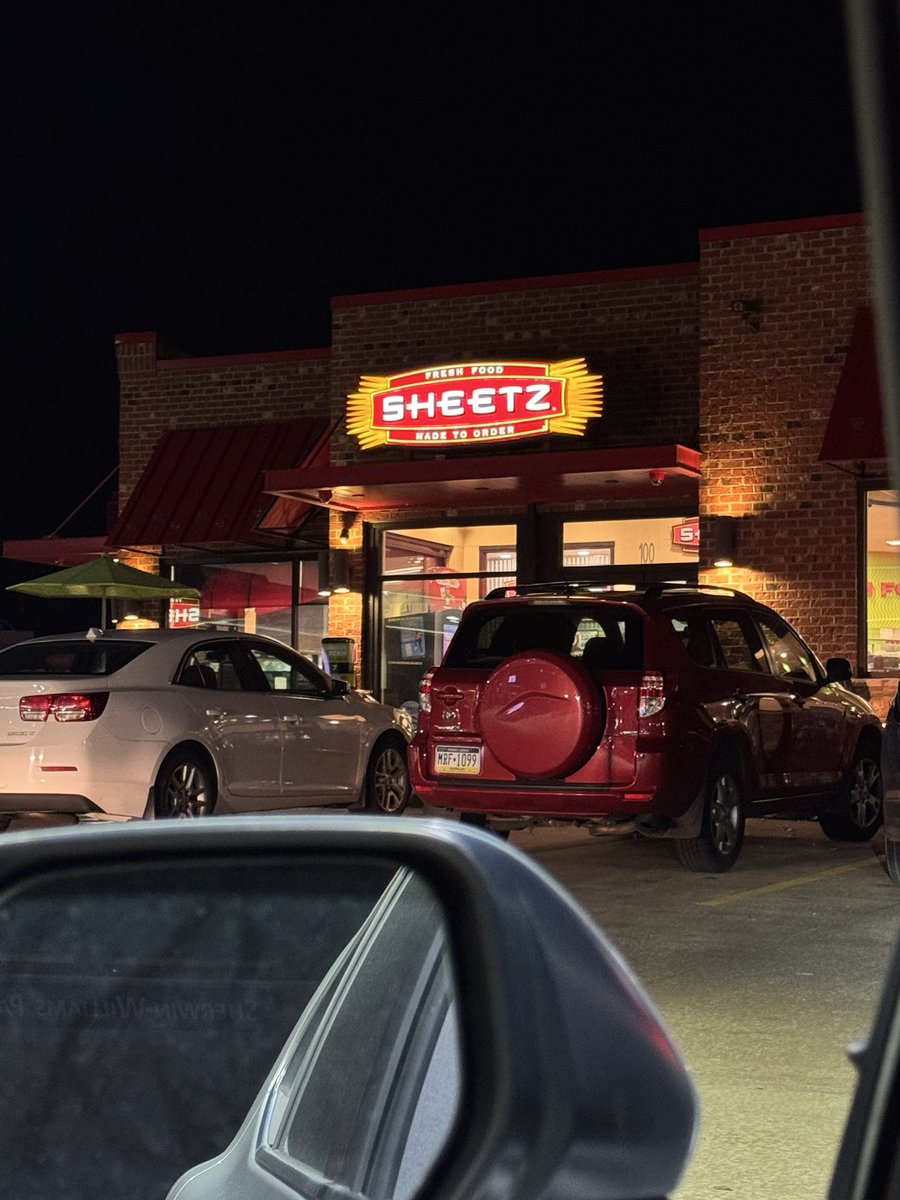 tuckedpins's tweet image. The calm before the storm #Spaces