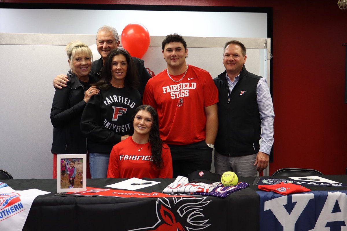 McinerneyAlexis's tweet image. Signed ✍️

@StagsSoftball 
@unitysmithfl