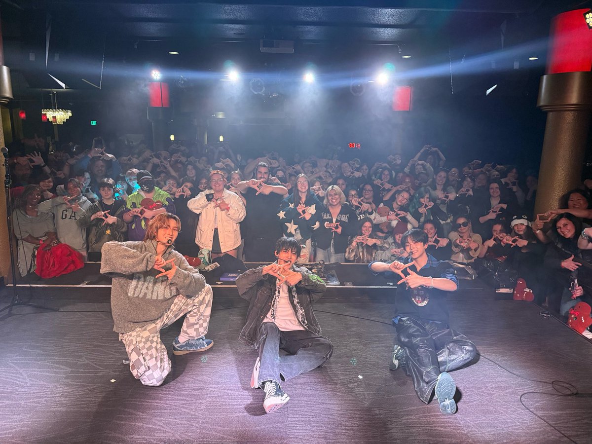 [📸] 251111 @ 1VERSE Free Fan Meet in Seattle

Thank you, Seattle 🥰