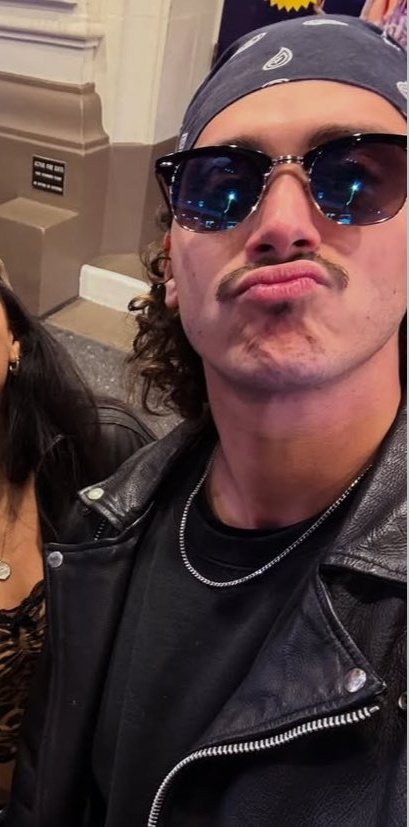 tonythinkerr's tweet image. 🤏🏽