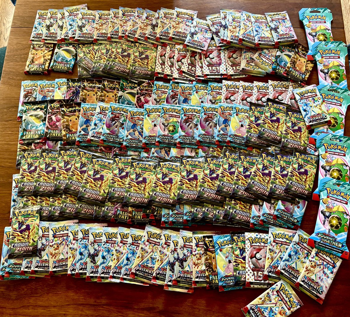 dachshundwizard's tweet image. Who’s ready for pack rips and claw grabs?!

Live streams are BACK for the Beezie community! 

Win Pokémon pack rips and claw pulls to grow your collection.

We’re going live this time tomorrow on X + Discord. 

Don’t miss it. But if you do, there will be more!