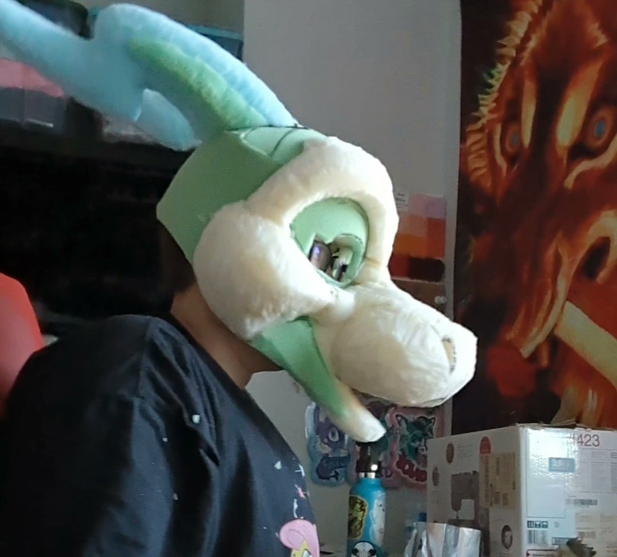 Base I'm working on!!

Kinda a cursed pic XD
#fursuitmaker #fursuit