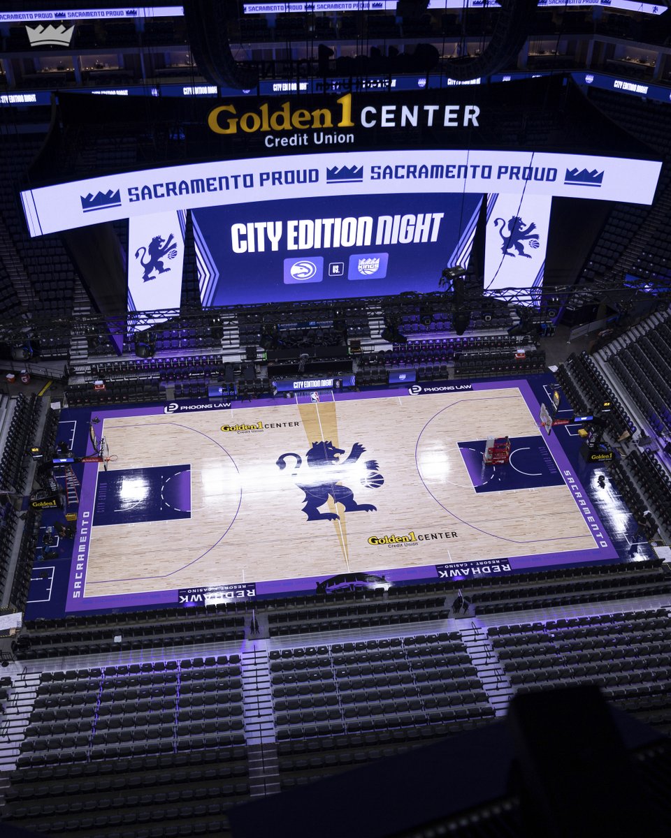SacramentoKings's tweet image. court has to match the jerseys 🟣🔦