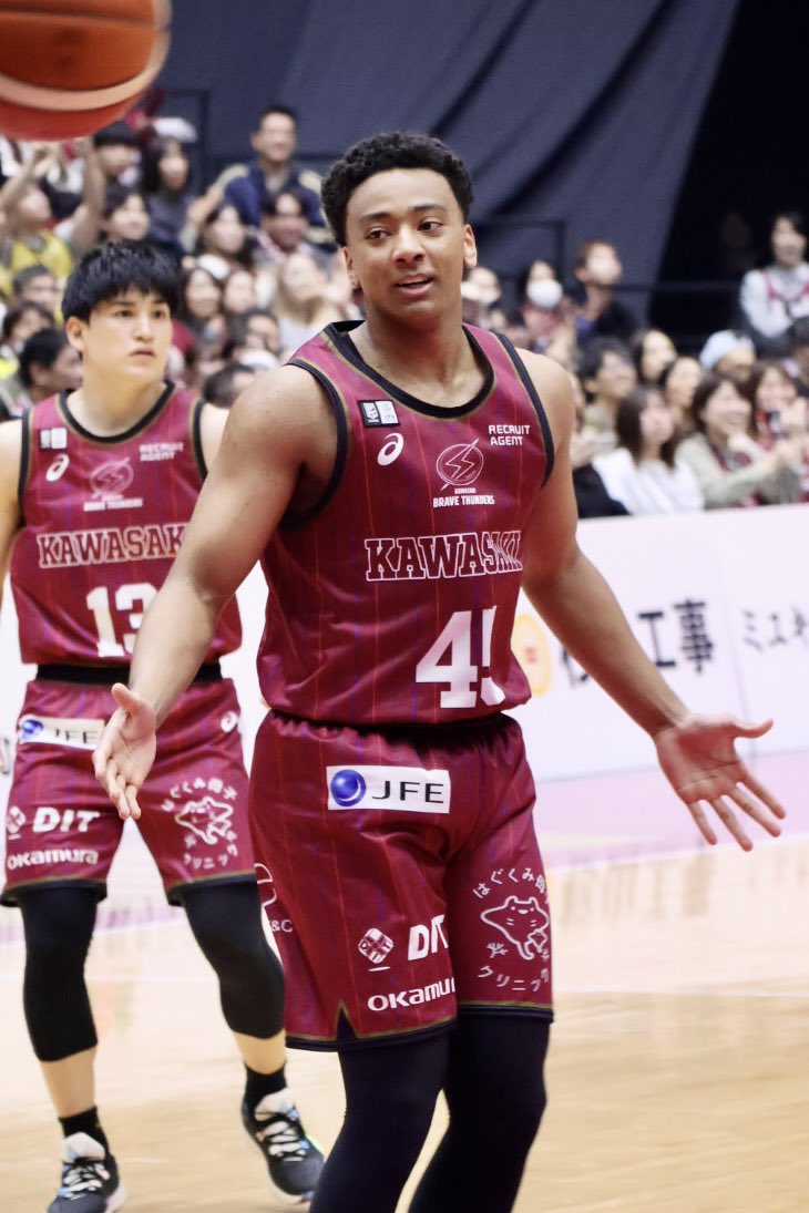 エナジーユニ(？)見れる〜☺️って分かってたのに1Qしばらく経つまで