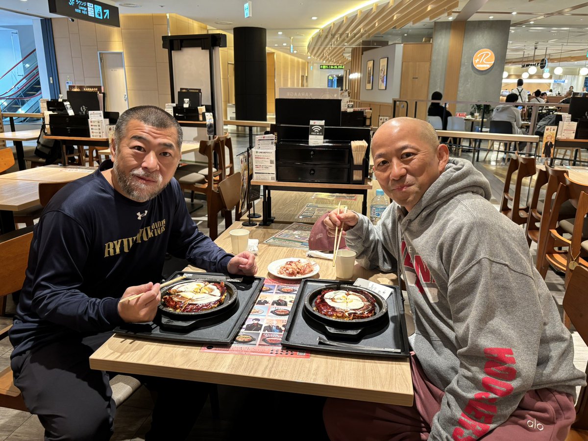 朝ごはん
朝7時のお好み焼きは生まれて初めてでした。
帰るぞー！