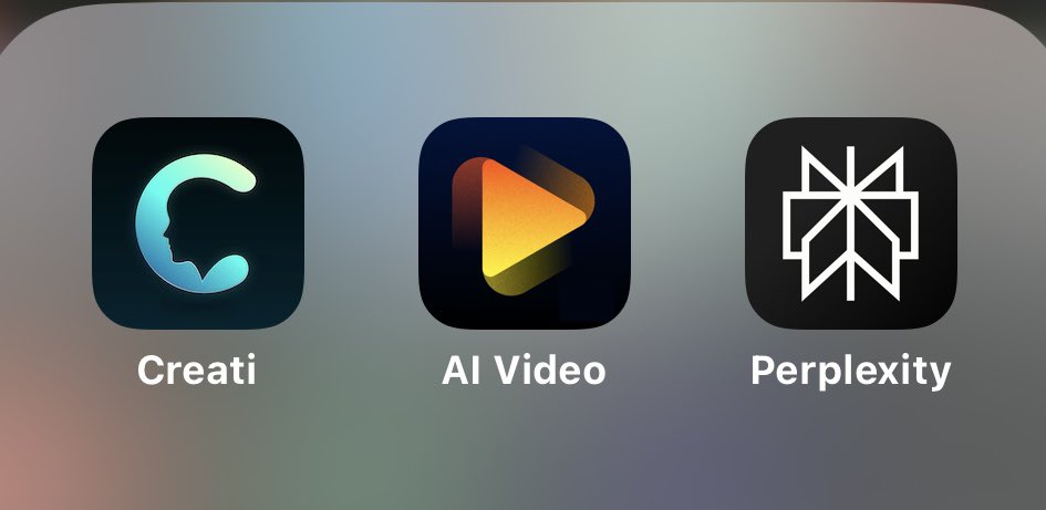 khattaf1's tweet image. 12 تطبيق ذكاء اصطناعي وش الفرق بينهم؟

1- Gemini (من قوقل)

مناسب للبحث، التحليل، تلخيص الملفات، والمهام المرتبطة بخدمات قوقل، تستخدمه إذا كان شغلك مرتبط بـ Gmail و Drive و Docs 

2- Copilot (من مايكروسوفت)

مساعد مايكروسوفت الرسمي. ممتاز للورد والإكسل والبوربوينت، يساعدك إذا كنت…