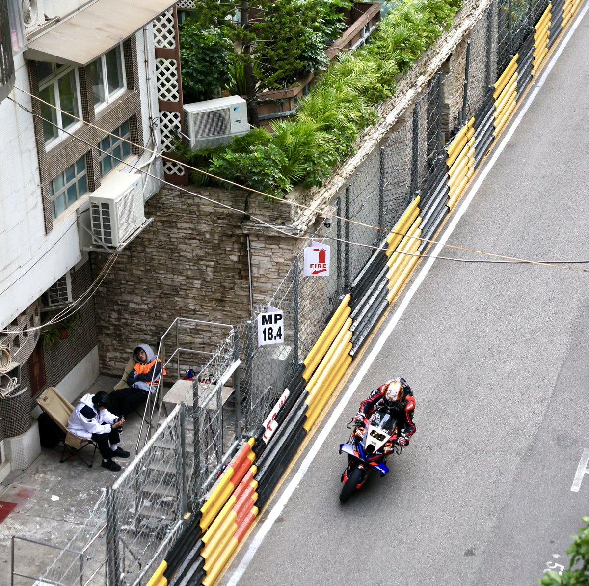 Stephen Davison tweet media