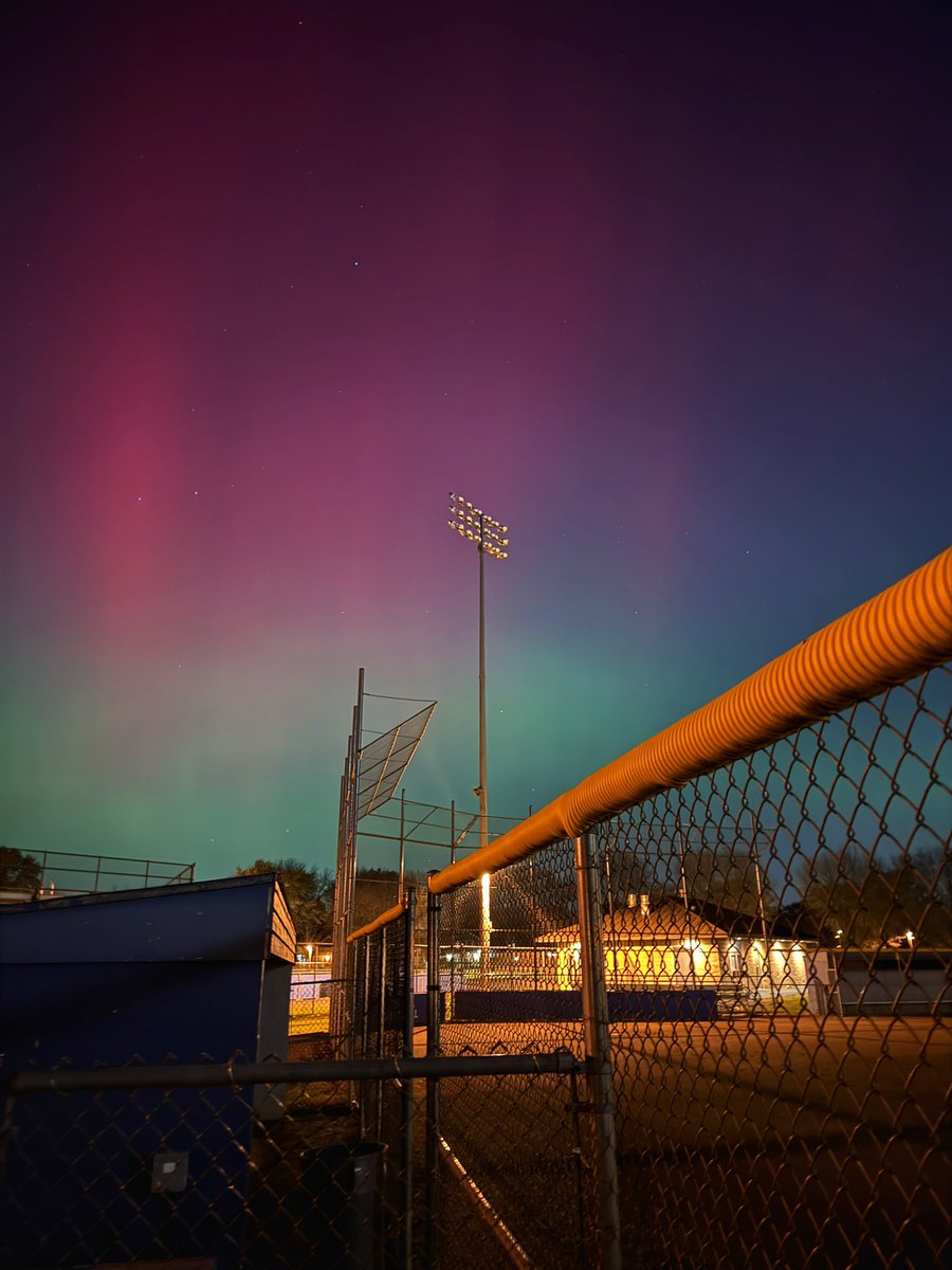 PG_Softball's tweet photo. ok… the northern lights league needs to be a thing 🤩🌌🥎  #softball #northernlights https://t.co/SaNGqeNVEw