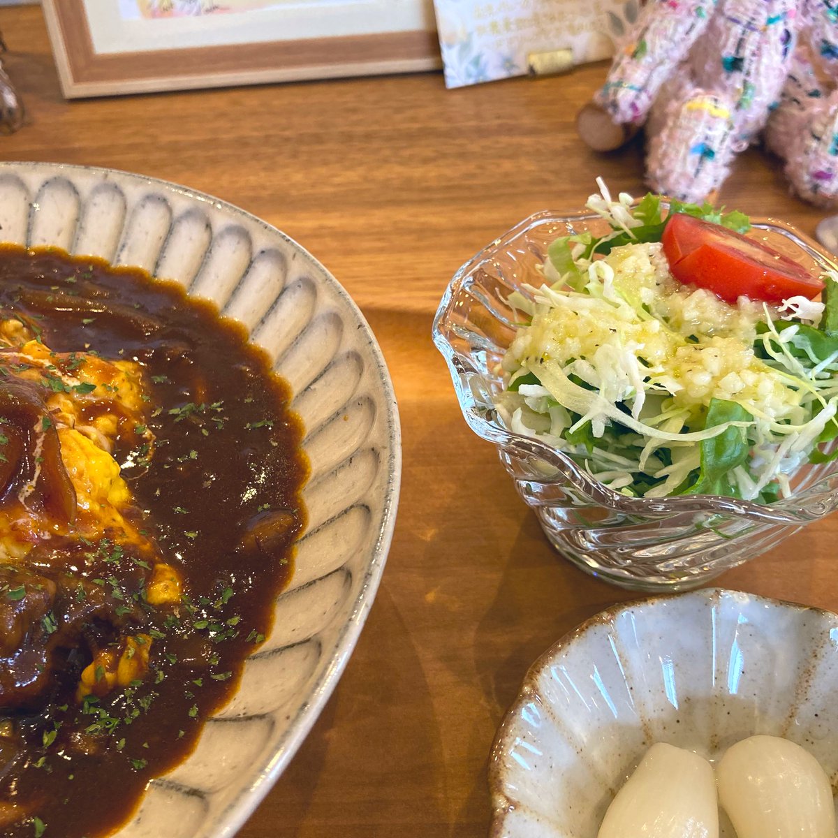 ランチにオムハヤシをいただきました。
先週仲良くさせてもらったカフェで☕️
1度行ったお店には行かない癖があったけど、ここは居心地がいいです😌♪
#カフェ #ランチ