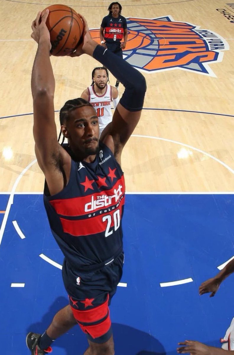 Alex Sarr over the last 5 games:

21.6 PPG
8.8 RPG
3.4 APG
2.6 BPG
53.6% FG
31.9 MPG