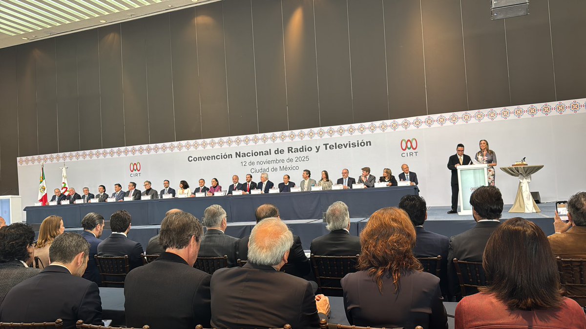 Participando en convención nacional de radio y televisión y nos acompaña <a href="/Claudiashein/">Claudia Sheinbaum Pardo</a> y nuestros colegas .