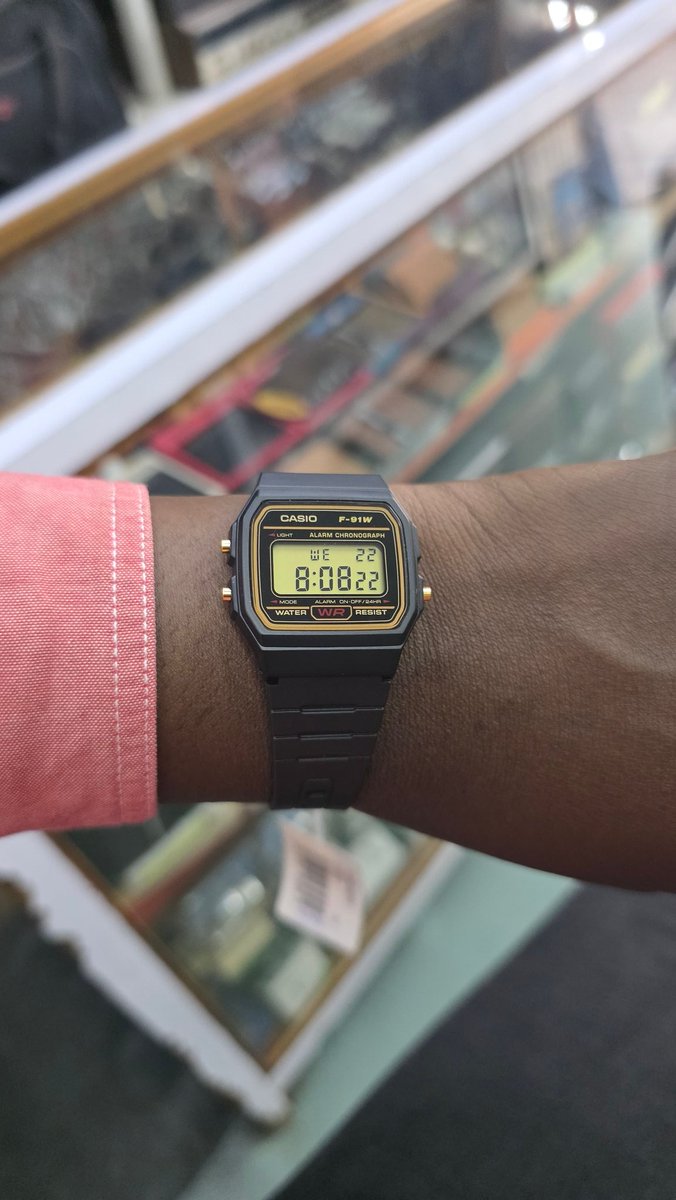 Atukebrian's tweet image. How did this watch go from 150 to 6000 wah wah 😂