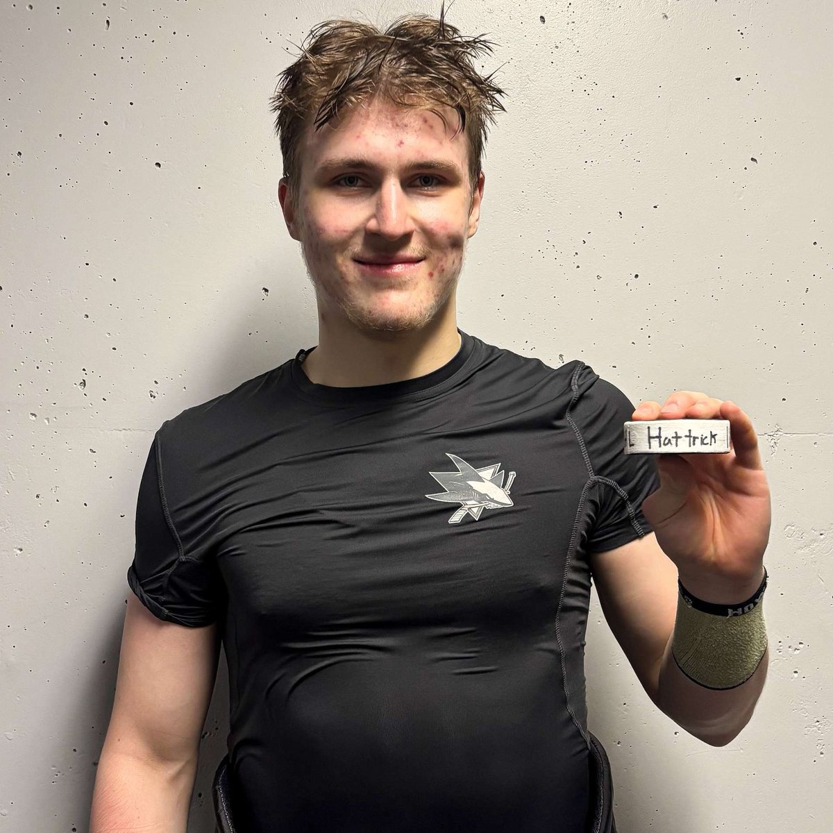 They grow up so fast. 😭

Congratulations to #SJSharks 2024 second-round draftee Igor Chernyshov on his first professional hat trick in the #SJBarracuda's win Tuesday night. #Thefutureisteal