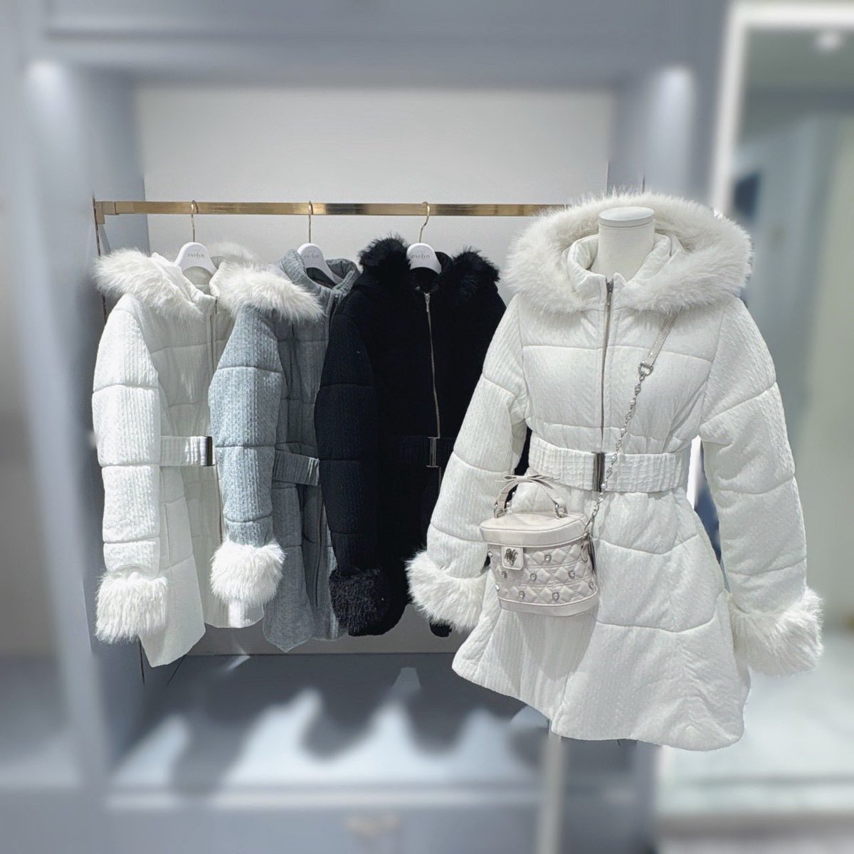 渋谷店 #ファーダウンフレアコート color ❥ OW / CH / BK price 