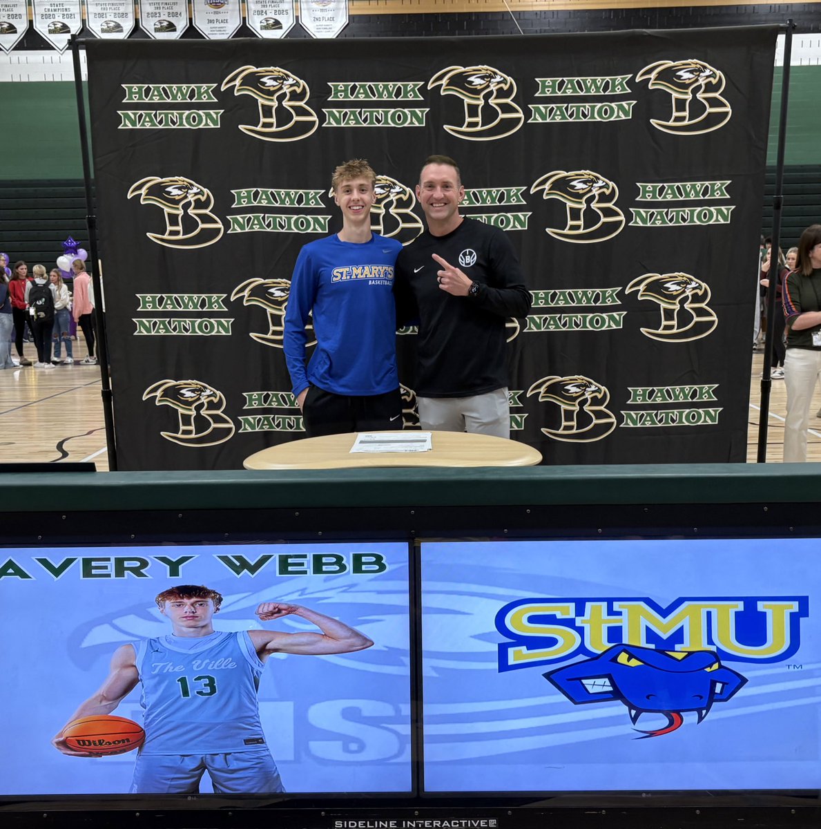 BirdvilleHoops's tweet image. Was a great day!

Congrats to @Av3ryW3bb and @sawyer_dotson for officially signing!

#AlwaysUs