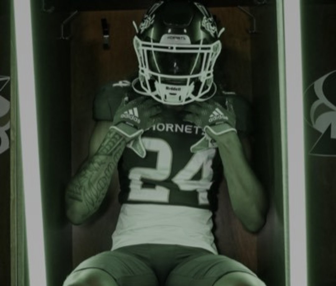 Extremely blessed to receive my first division 1 scholarship. From Sacramento State <a href="/CoachKenion/">Nathan Kenion</a> . I am very grateful for the opportunity to Earn it  every year. "Everything earned nothing given " #stringersup

<a href="/CUC_Coaches/">Coaches Under Construction</a> &amp; Mesa Verde football