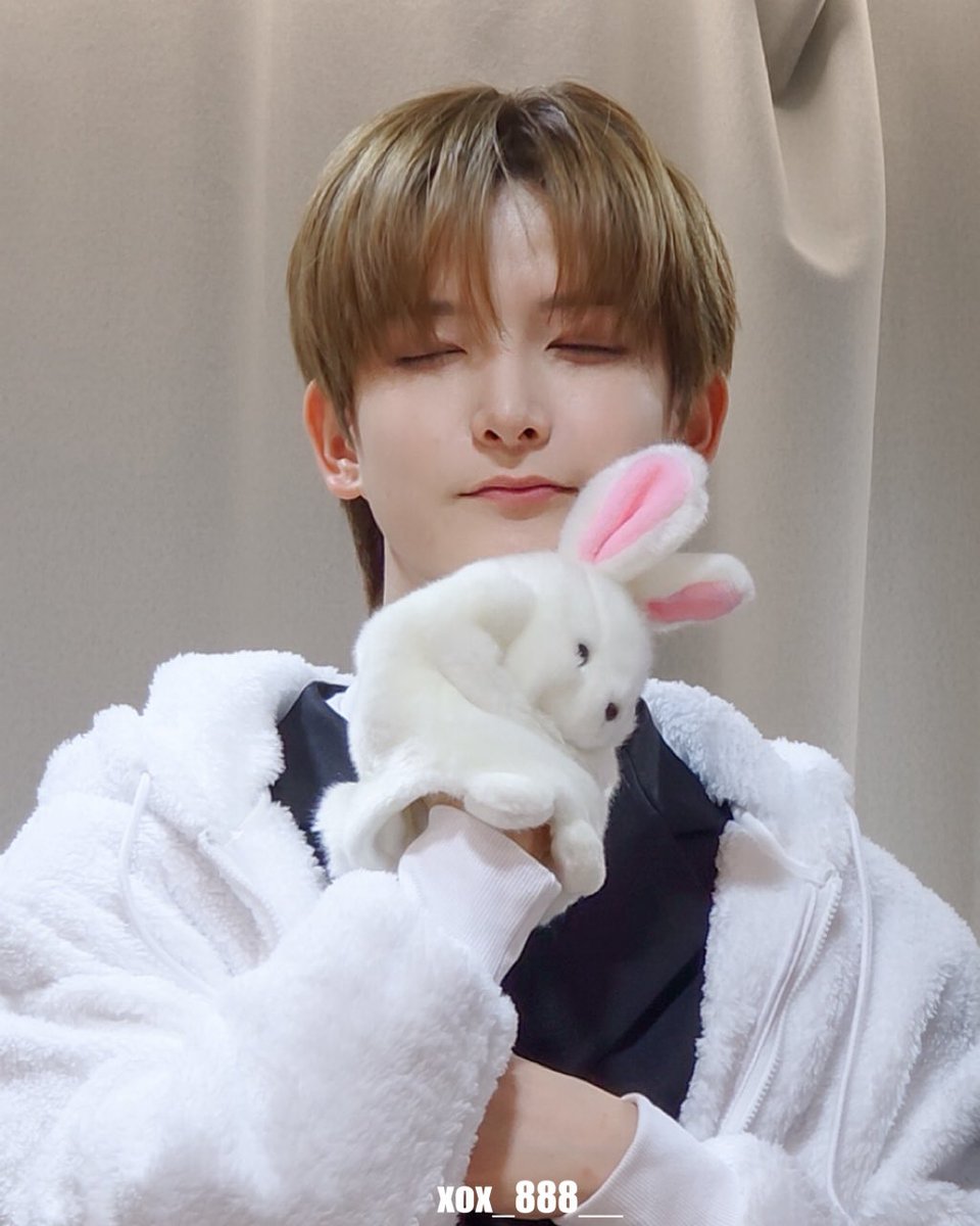 251109

#아크 #ARrC #지빈 #JIBEEN