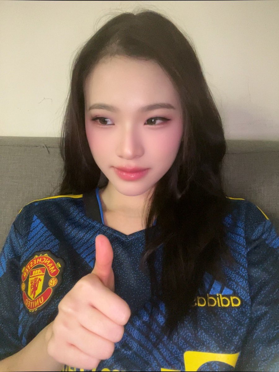 LynearID's tweet image. Oshinya:                                Fanbasenya: