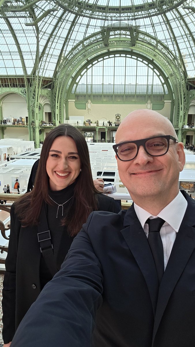 BorisEldagsen's tweet image. The AI scene is very strong at this year&apos;s digital sector  of #ParisPhoto! Wonderfiul to finally meet @emikusano and @niceaunties and #SebastienBorget at @artverseparis - and to see #mariamavropoulou and @kevinabosch again. Plus Georg Bak and @bygrida and @ganbrood (forgot to…