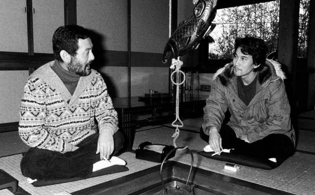 Rodinguste's tweet image. 才知道个有意思的事儿：
役所広司本名是橋本広司，大学毕业后在东京千代田区役所土木工事课工作，因为看了一场仲代达矢的舞台剧而投身表演事业，而且就去了仲代达矢主理的演员培训班“无名塾”，仲代达矢因为他在役所工作过，就给他取了艺名：役所広司，一直用到现在。