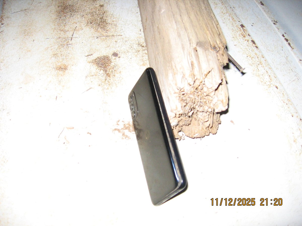 operatorihc's tweet image. Nothing (yet) tonight. Might as well show off the super-professional camera setup I use: