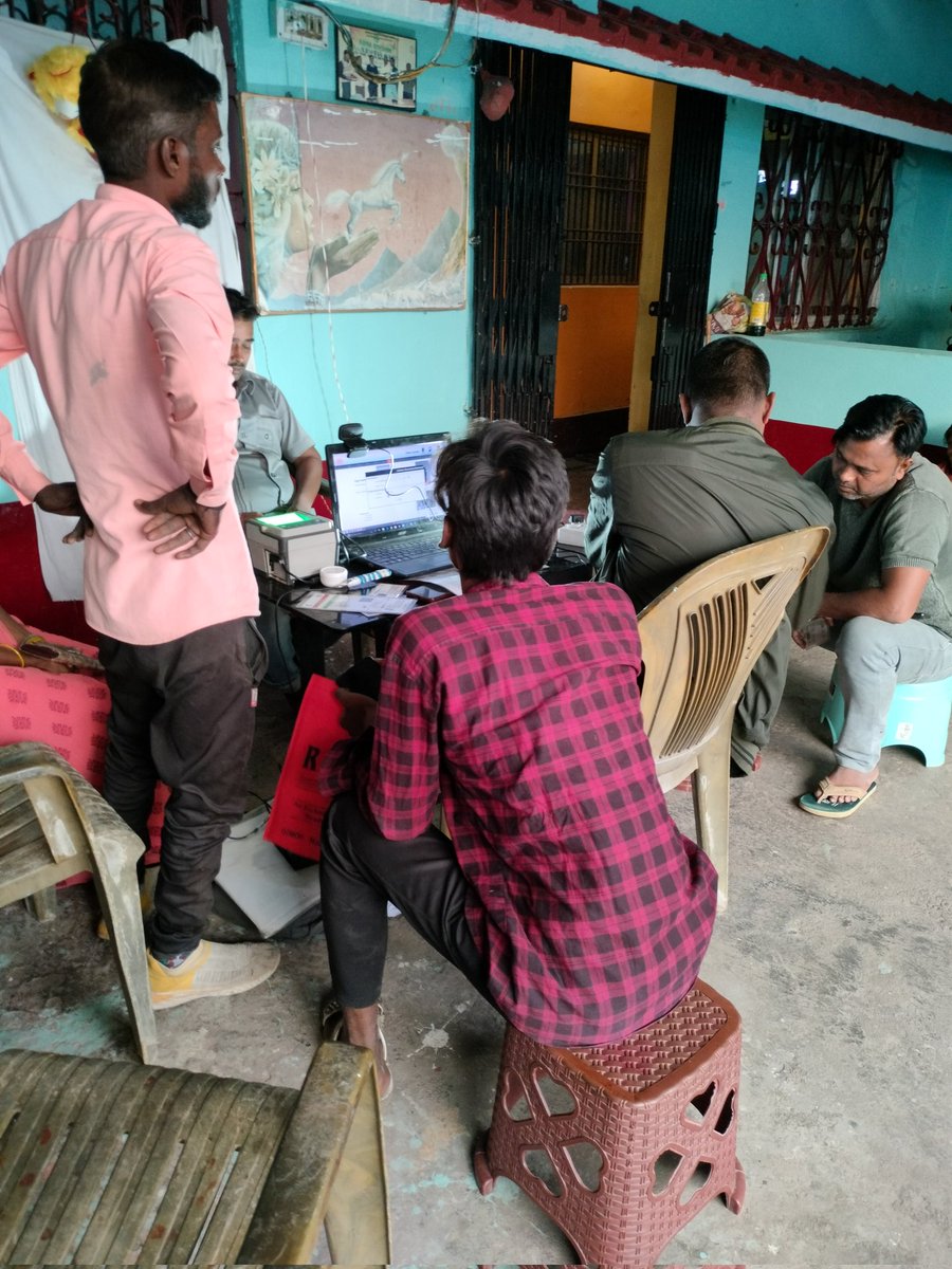 Real__Prakash's tweet photo. State - Jharkhand , Dist - Dhanbad, Address - Sanjay Prasad Harina , Pin Code - 828306
Naam Prakash Sharma Aadhaar Se Mobile Number Link Karne Ka 400 Rupya Liya Ja Raha Hai Jab Ki Website Me 75 Rupya Mention Hai To 400 Kis Baat Ka Liya Ja Raha Hai  @UIDAI @ceo_uidai @UIDAIDelhi https://t.co/Ix1bQTkxxk