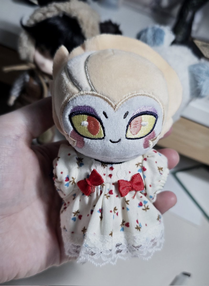 mica7mi's tweet image. 후에, 뒤지게 맞았다고 한다

작은 육일용 옷이 맞을 줄은 진짜 몰랐다구요

📻 🍎 @zllm6