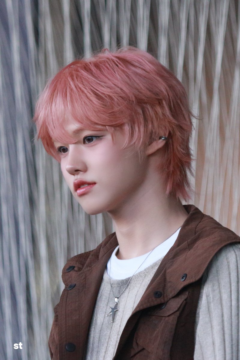 251111

농협은행🫶🏻

#아홉 #AHOF
#박주원 #JUWON