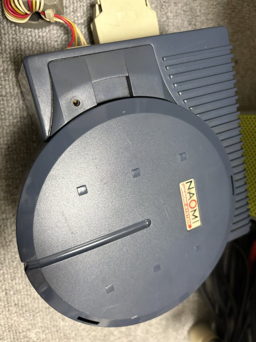 mituruab's tweet image. #NAOMI
#アーケード基板
#SEGA  
🫡光量少し触るだけで動いたGD