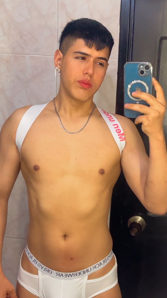 AngelKhouri's tweet photo. https://t.co/O3p52Ctgy6

“His hands rule… my body obeys”🫦🥵🔥 https://t.co/ILmh3s6Y6i