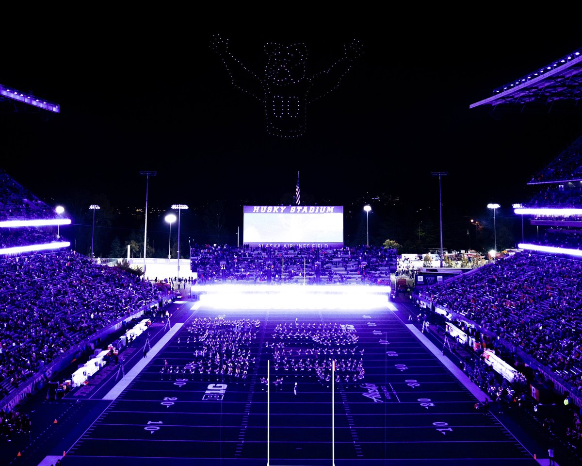 Husky Stadium tweet media