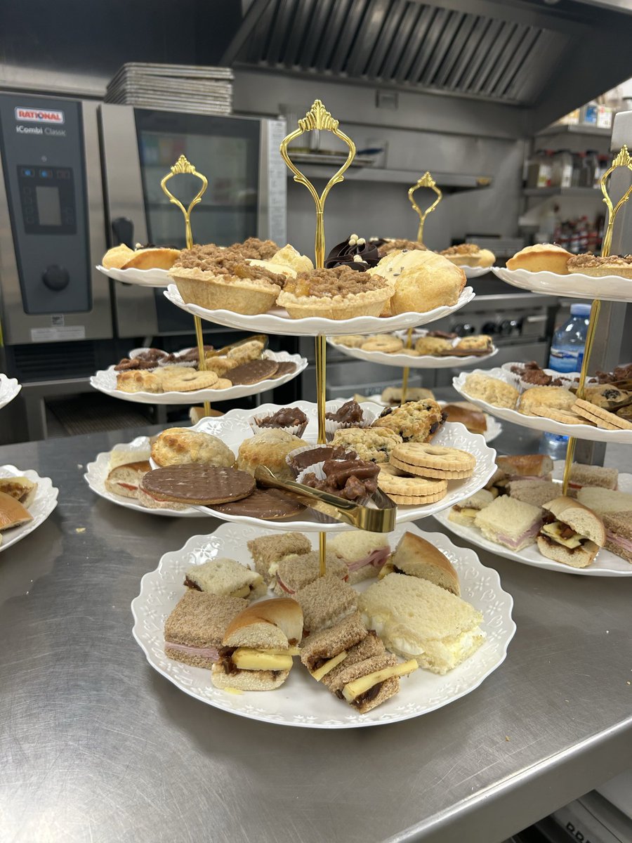 aarcrecovery's tweet image. This weekend, we celebrated our Alumni Appreciation Afternoon Tea ☕💛

A heartfelt thank-you to the parents, graduates &amp;amp; volunteers who continue to give back to the AARC community. Your support offers hope and connection to families walking the path of recovery. 💛

#AARC