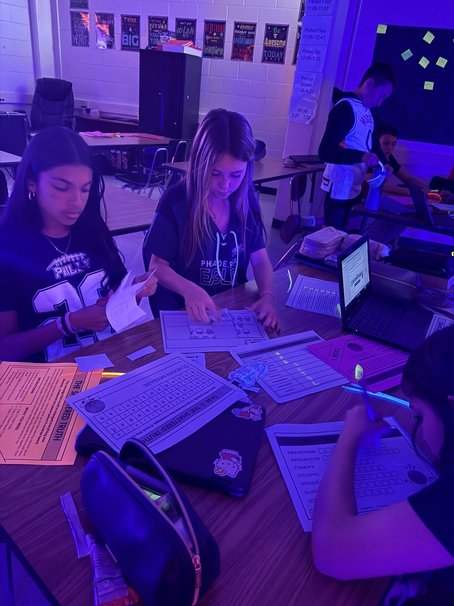 Emily Wells tweet media