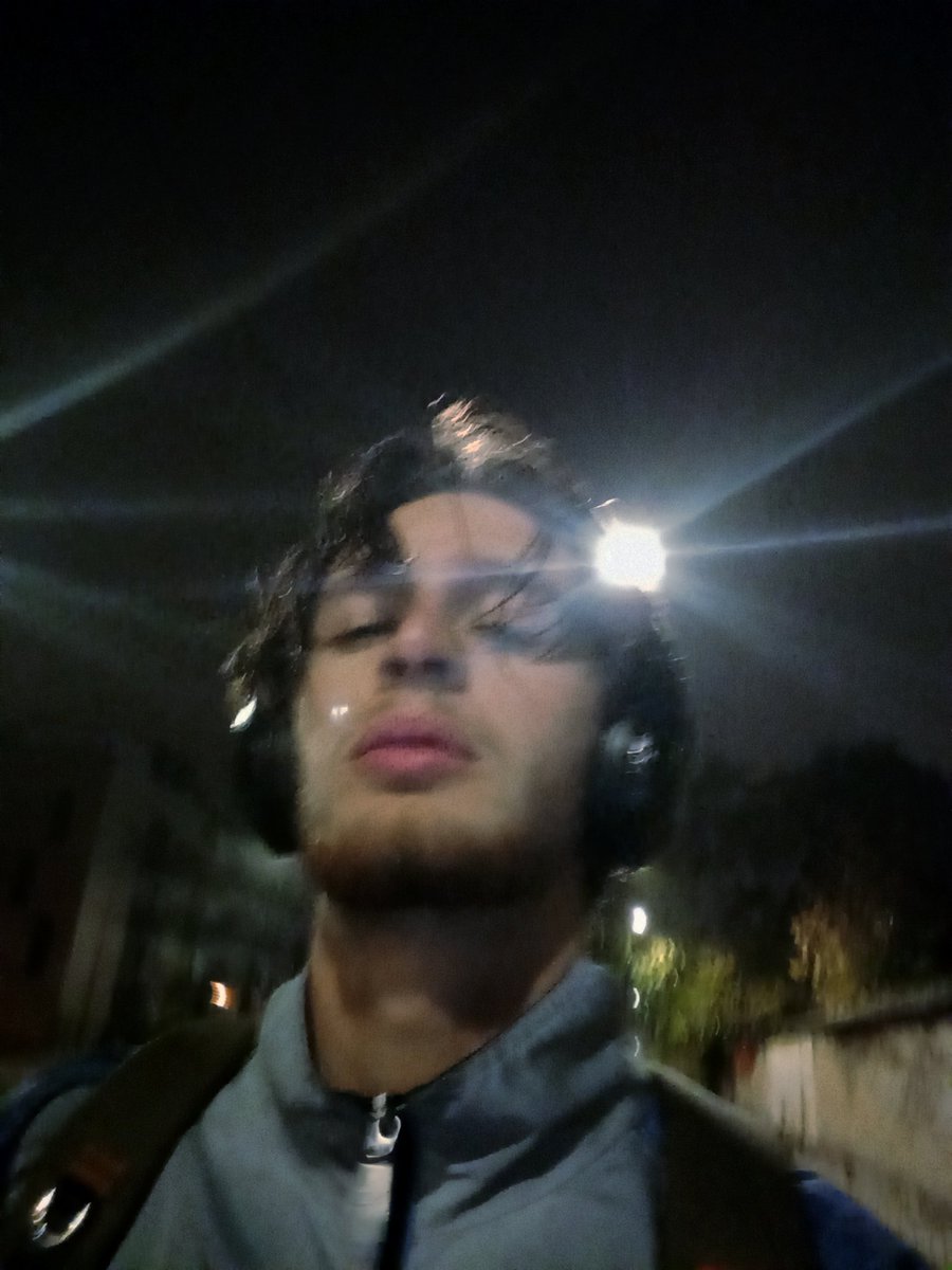 SilverWave14's tweet image. Quand j’étais jeune encore #papy