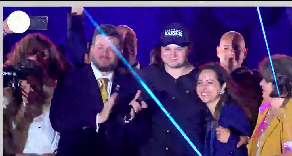 🟥JOHANNES KAISER JUNTO A SU SEÑORA Y SU HIJO MAYOR....

🔥🔥UN TREMENDO TAPA DE BOCA A QUIENES HABLABAN SOBRE SU RELACION CON SUS HIJOS MAYORES.....