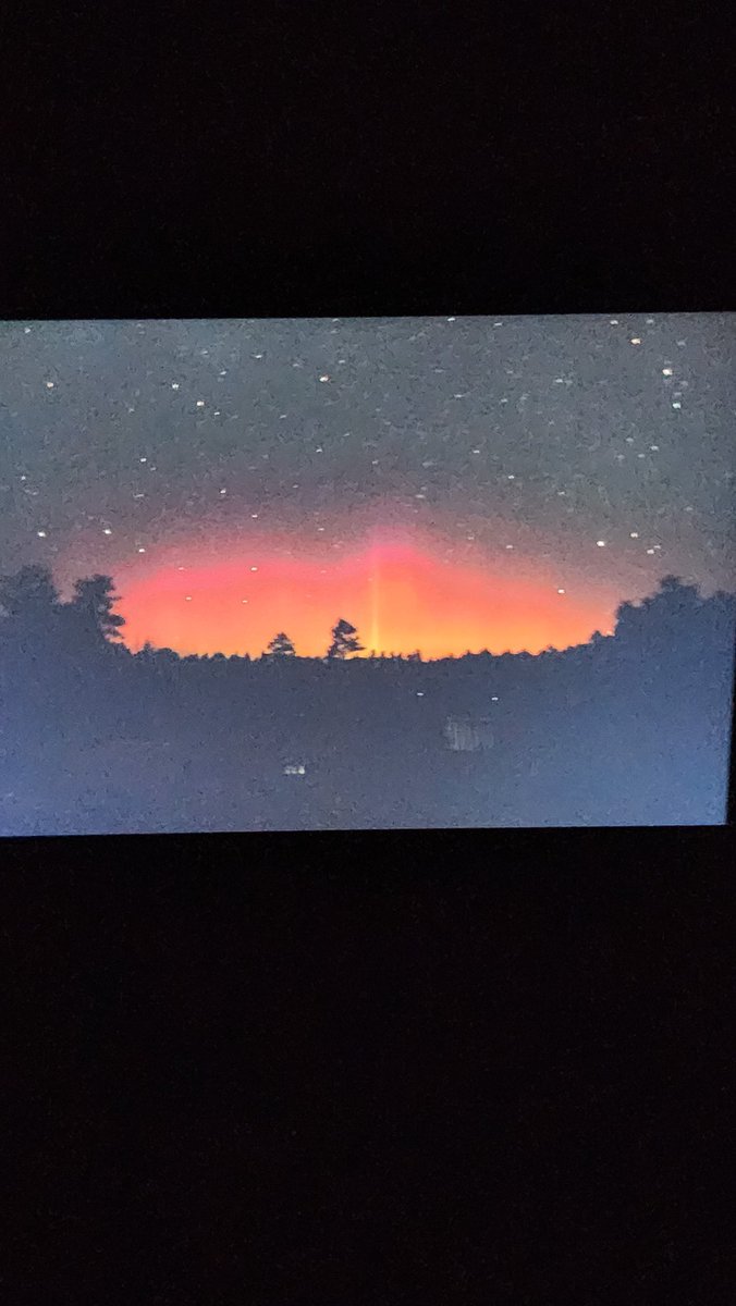 Auroras are out in MN! 

#mnwx #Minnesota