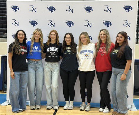 Congrats to our seniors who signed today!

Gabby Cuellar - Maryville
Abbi Hicks - New Mexico Highlands
Mackenzie Nelson - Vernon College
Brooklynn Hanson - Fort Lewis College
Kaylee Vien - Temple College
Courtney Julian - New College of Florida
Avery Puphal - UA Rich Mountain