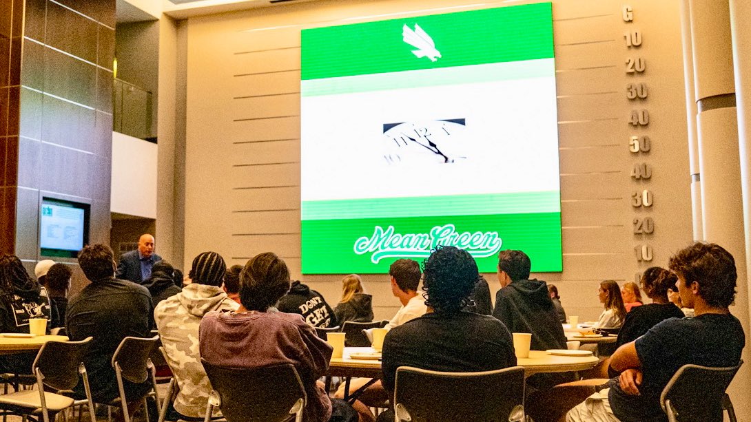 UNT_ELEVATE's tweet photo. Our Mean Green student-athletes investing in their minds and building financial confidence with Financial Literacy Coach, Eric Smith! 🧠💰 
 
#UNTElevate x #GMG 🟢🦅 https://t.co/qQWkQ5JSUY