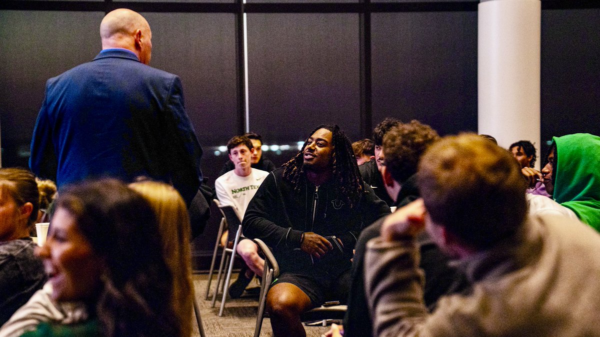 UNT_ELEVATE's tweet photo. Our Mean Green student-athletes investing in their minds and building financial confidence with Financial Literacy Coach, Eric Smith! 🧠💰 
 
#UNTElevate x #GMG 🟢🦅 https://t.co/qQWkQ5JSUY