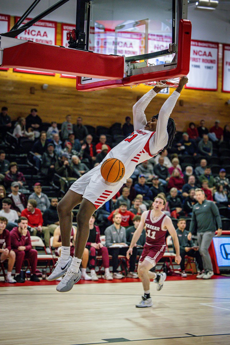 MaristMBB's tweet image. Air 21 set for takeoff 🛫