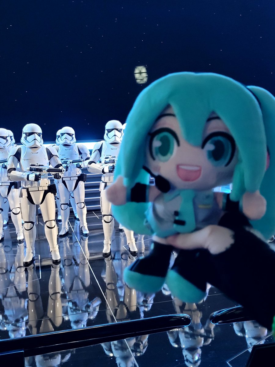 Disneyland Miku!!