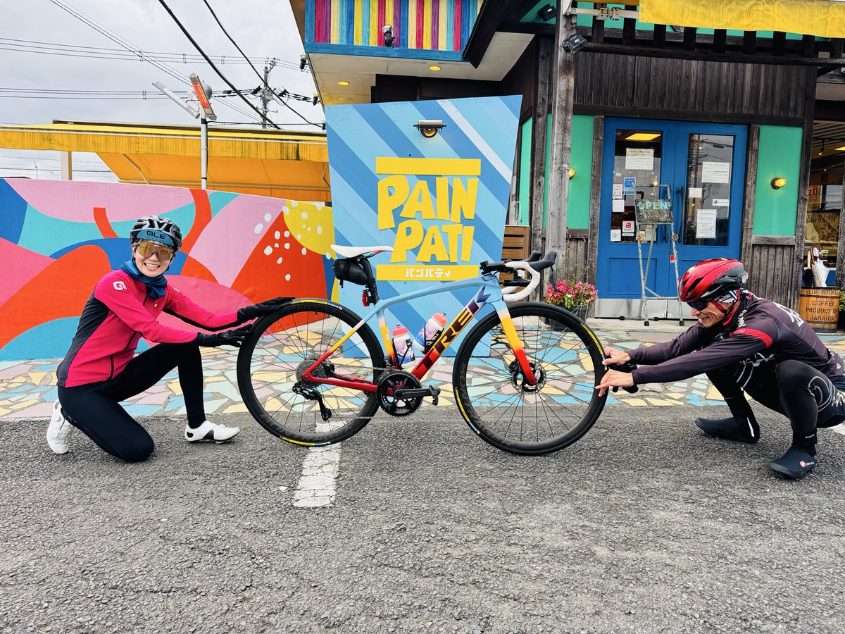 yoshikoderosa's tweet image. これが→→→こう！
iPhone📱も、消しゴムマジック使えるようになりました！😎
綺麗に消されました！🤣