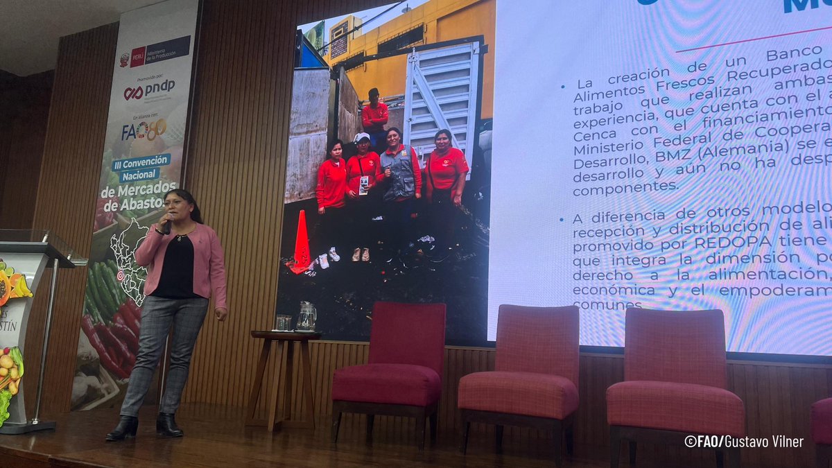 Desde 2020 recuperamos alimentos en mercados y campos para llevarlos a nuestras ollas comunes. Ya hemos recuperado más de 150 toneladas.
 Recuperar para alimentar es cuidar la vida y la comunidad.
Julia Ninahuman, Red de Ollas Comunes de Pachacamac - REDOPA