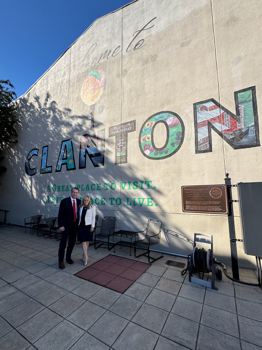 Enjoyed speaking to the Chilton County Republican Women last week!

Thanks for the hospitality, ladies! 🇺🇸🐘