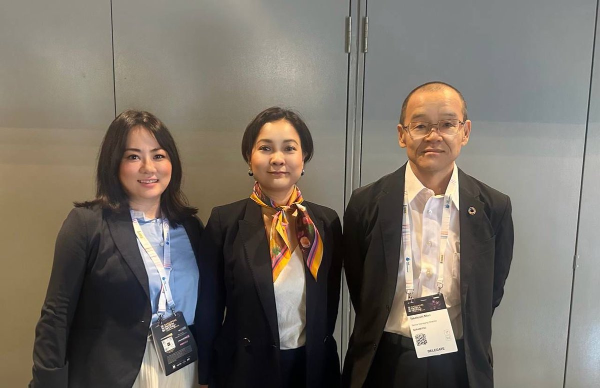 Had the pleasure of meeting H.E. Dr. Chea Serey,
Governor of the National Bank of Cambodia, at Singapore FinTech Festival.

Building on the success of Bakong,
Soramitsu CBDC continues to design and deliver
national-grade infrastructure for CBDCs, stablecoins,
and digital assets
