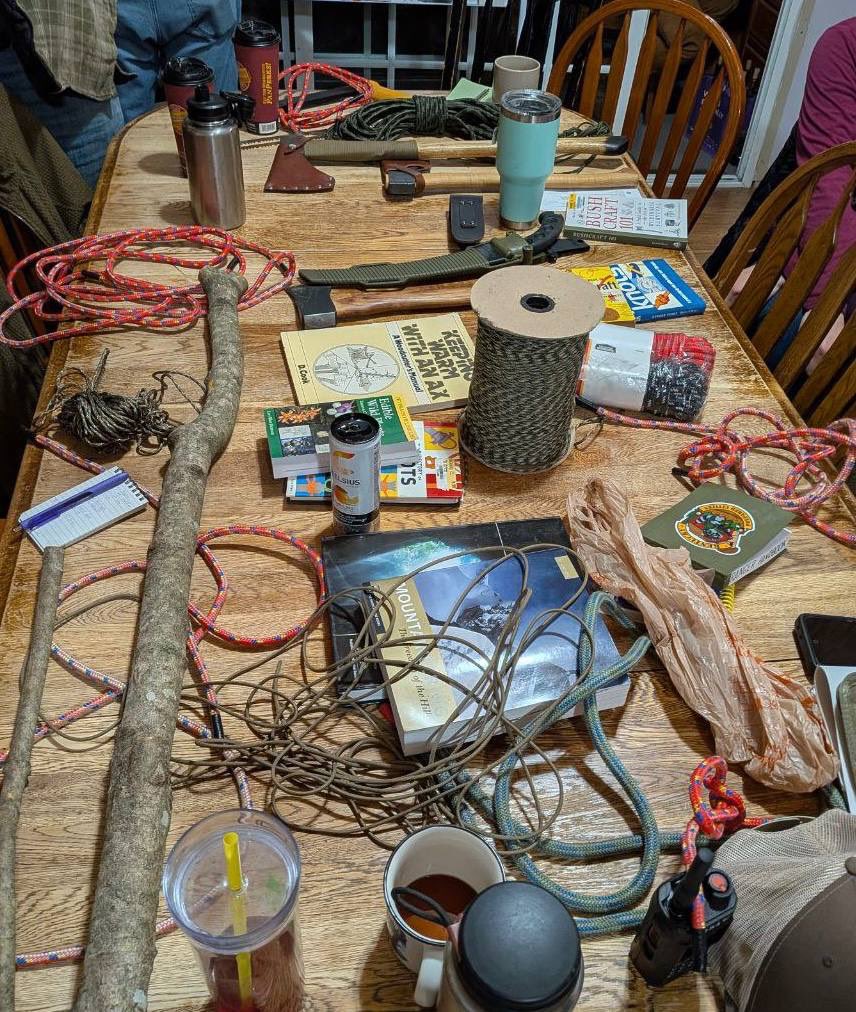 KentuckyKPC's tweet image. Last weekend members of KPC gathered for one of the month’s training weekends. Knots, lashings,and other bush crafting skills. These are things we can use everyday and for this weekends quarterly FTX. Find some folks and start doing some things. #trainlocal